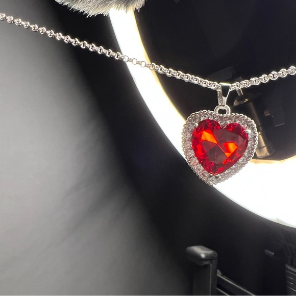 Red Heart of the Ocean | Silver played Necklace - Picture 3 of 4